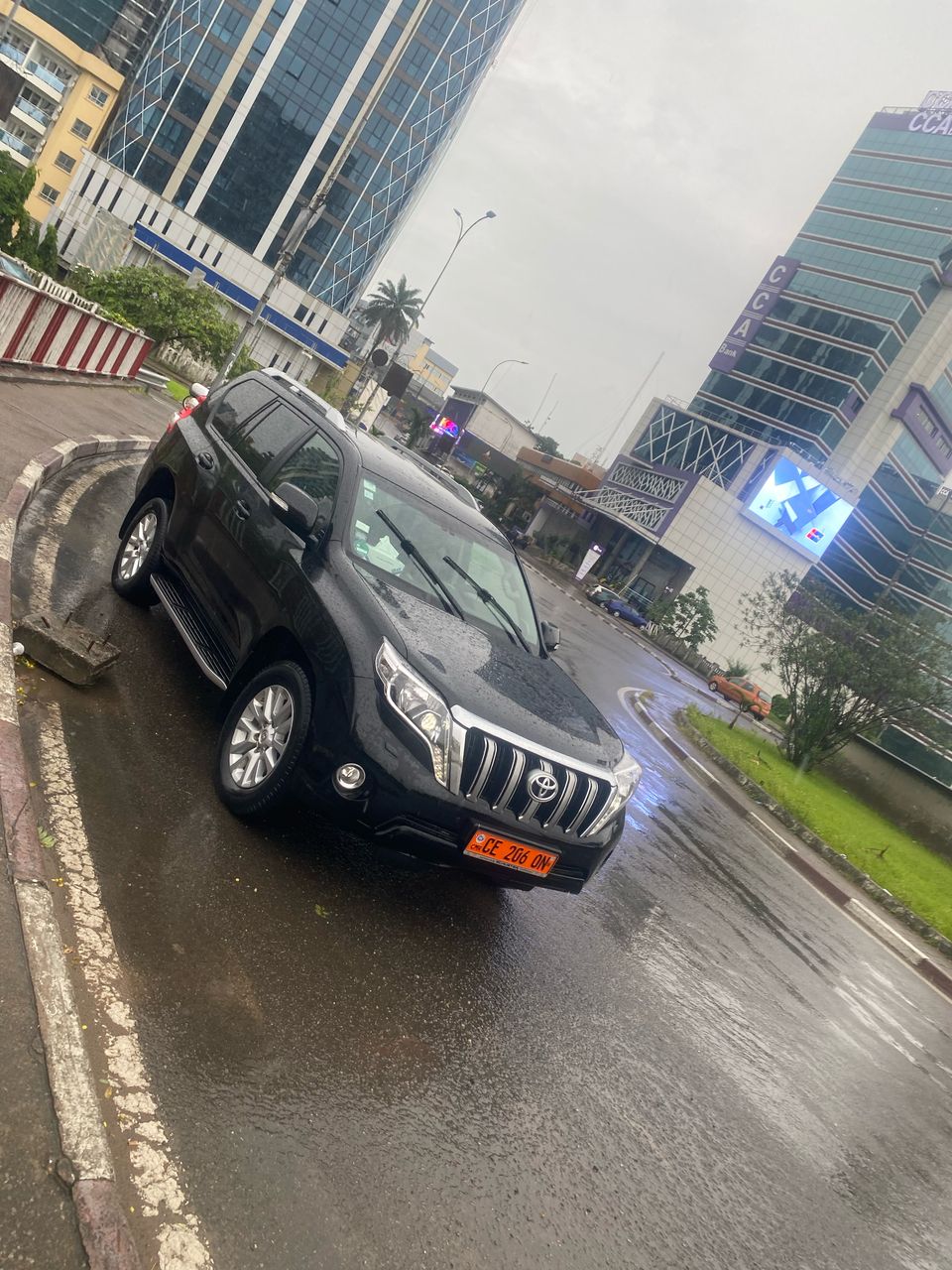 Voiture de location Toyota Prado Executive